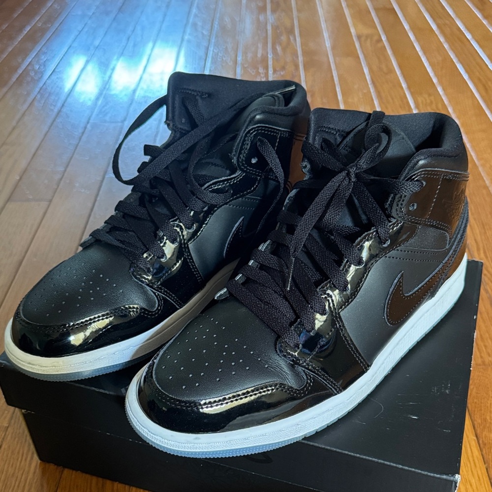 Air Jordan 1 Mid SE (Space Jam)